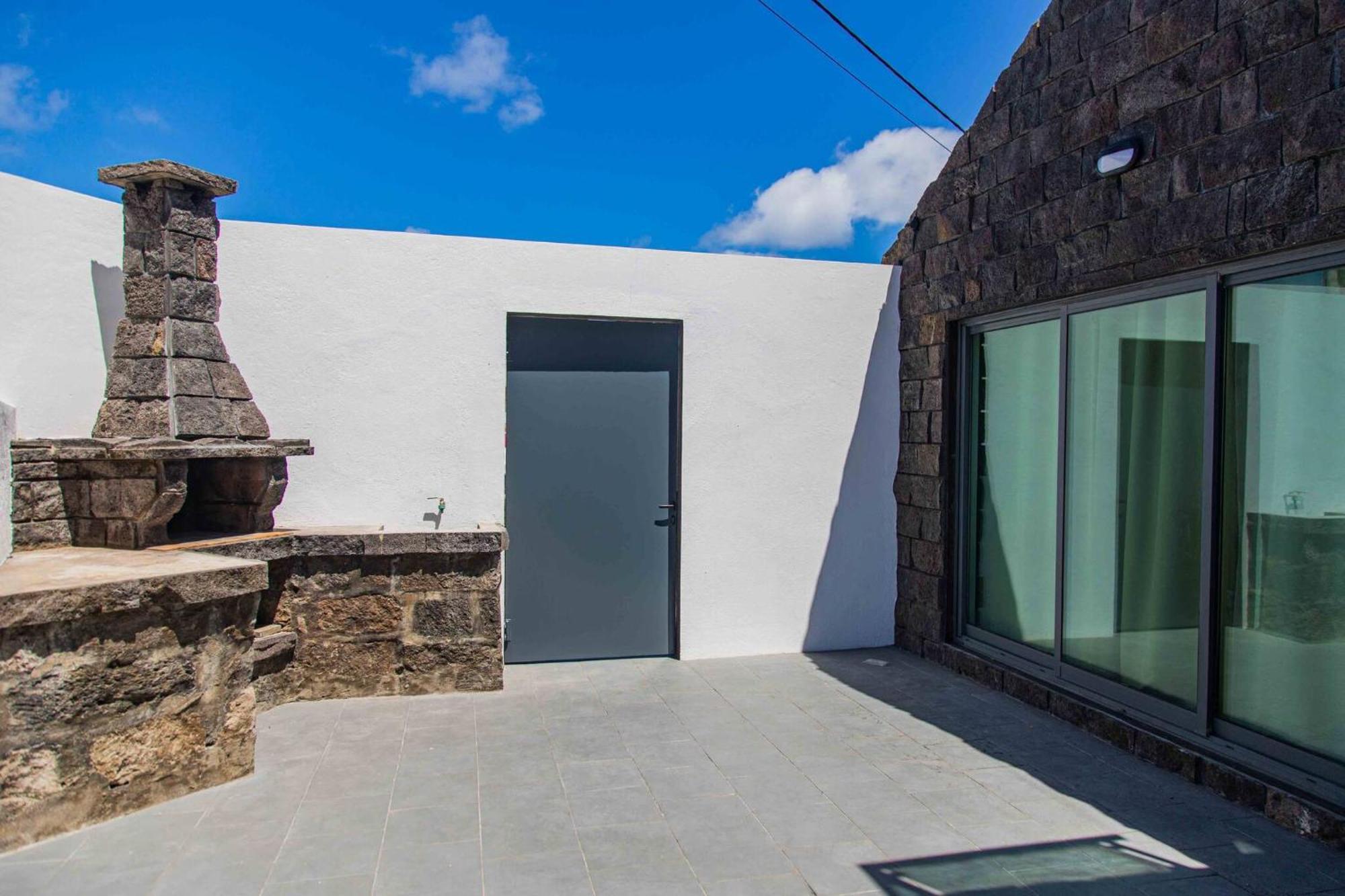 Mosteiros Beach House Bagian luar foto