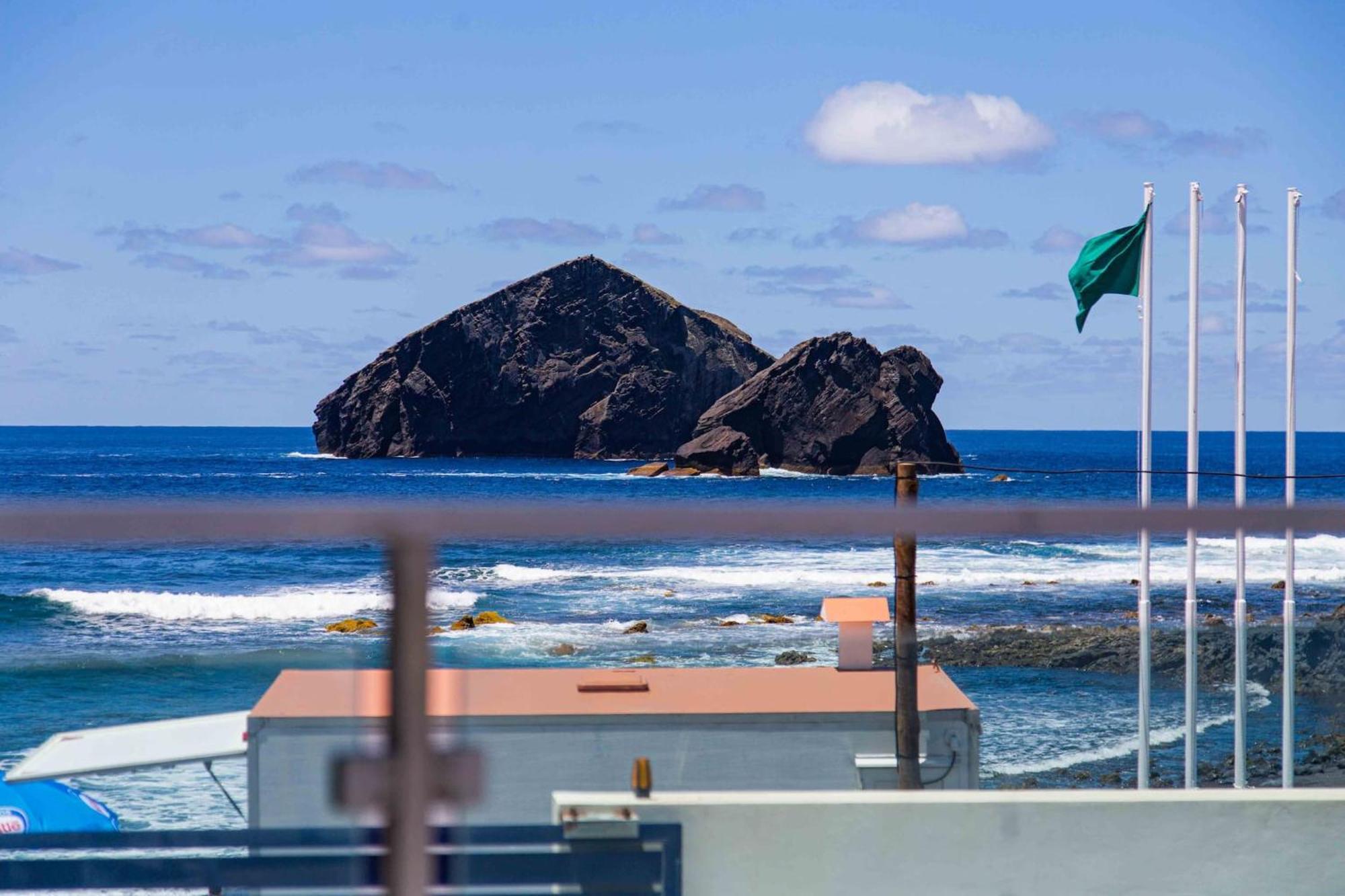 Mosteiros Beach House Bagian luar foto