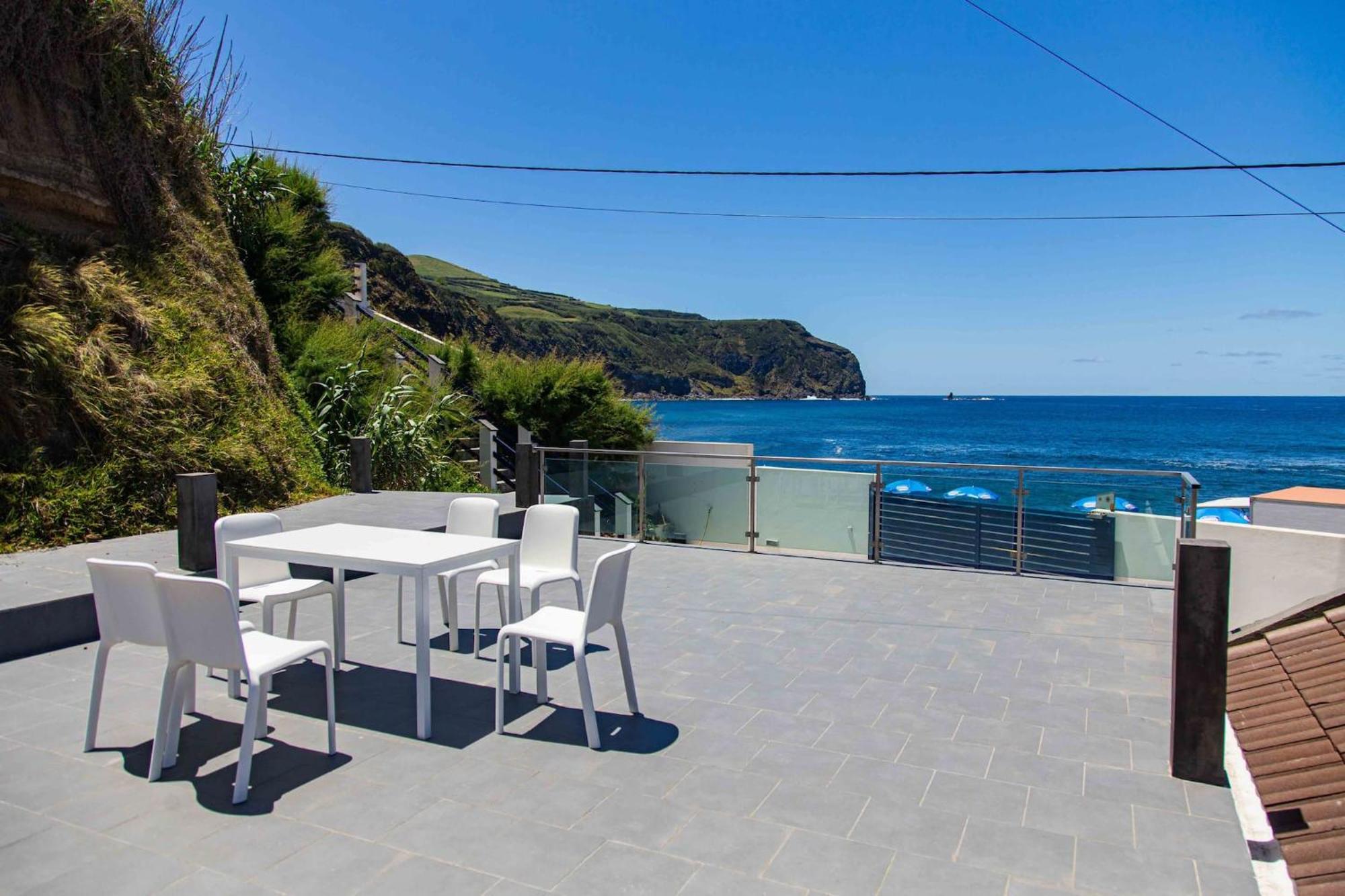 Mosteiros Beach House Bagian luar foto